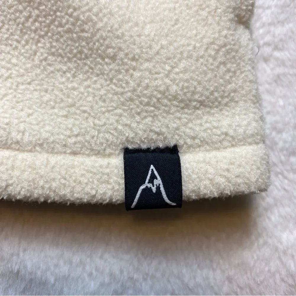 Avalanche Cream Fleece Jacket - Picture 7 of 10